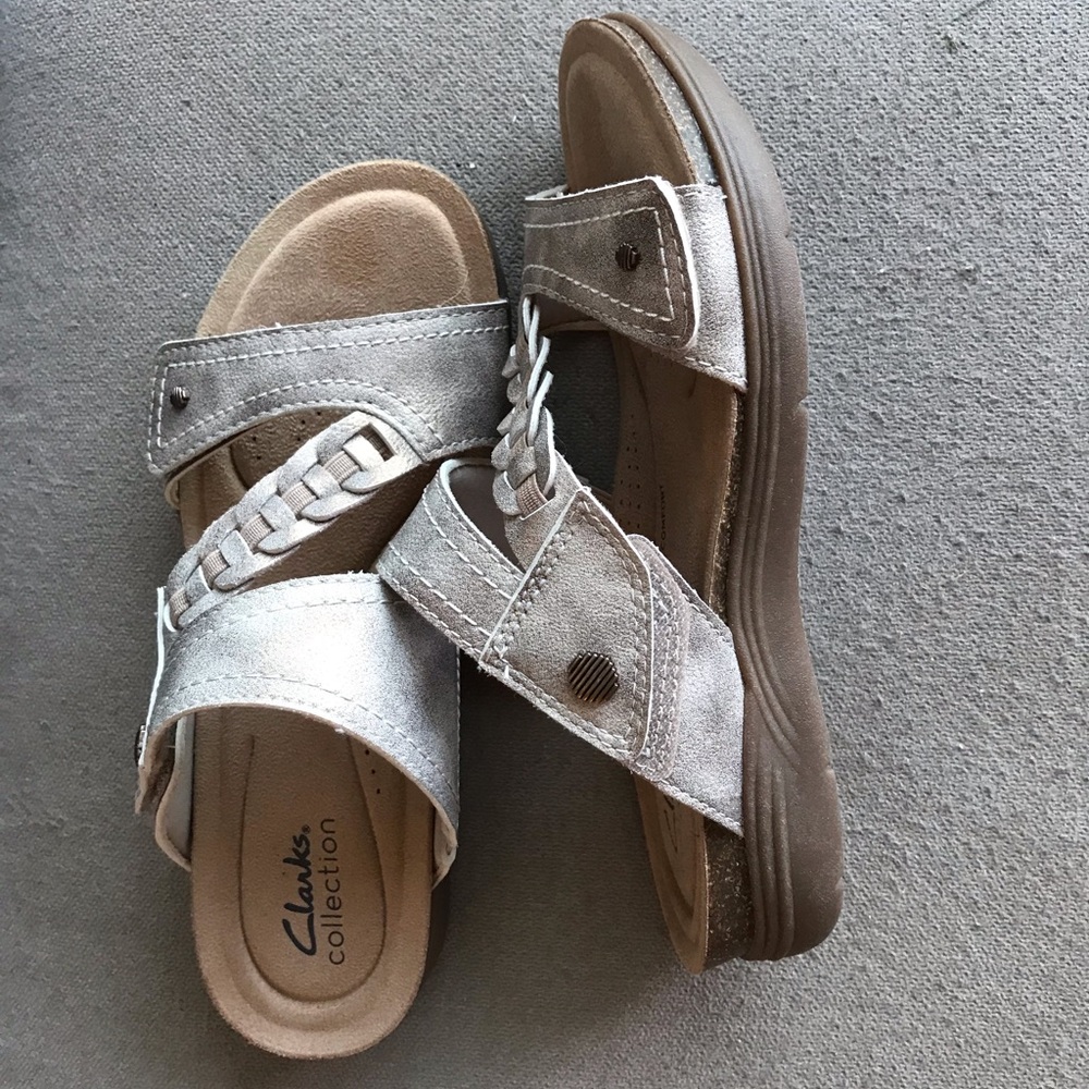 Clarks Collection Women's Metallic buffed gold Braided Strap Sandals - Picture 4 of 5